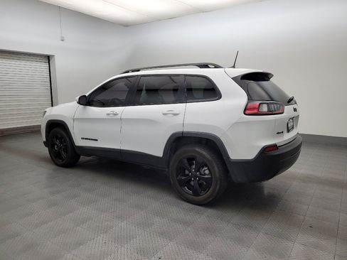 Used 2021 Jeep Cherokee Latitude Plus image 3