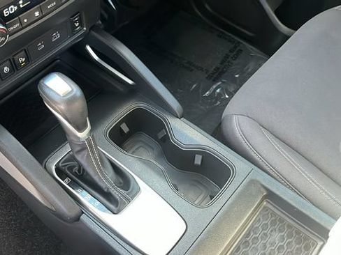 Used 2024 Nissan Frontier SV w/ SV Convenience Package RWD image 14