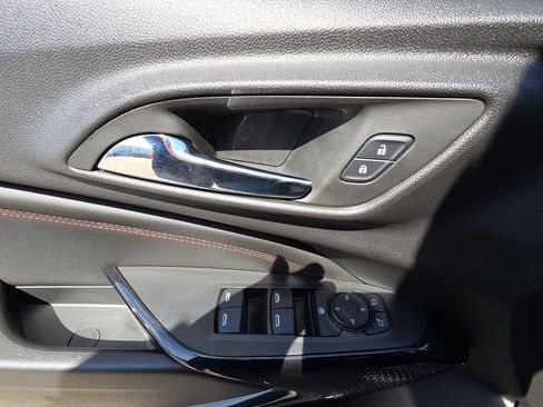 Certified 2024 Chevrolet Trax RS w/ Driver Confidence Package image 13