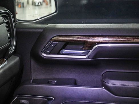 Used 2022 GMC Sierra 1500 Elevation w/ Elevation Premium Package image 21