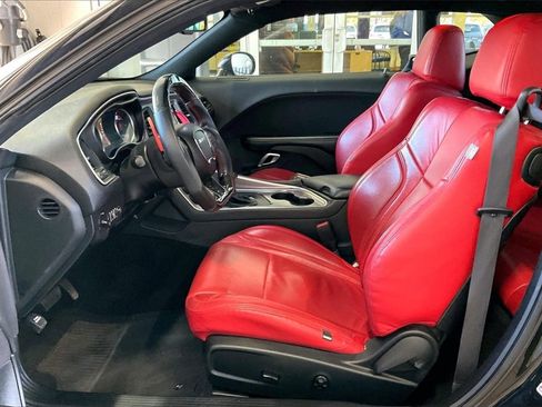 Used 2020 Dodge Challenger R/T image 3