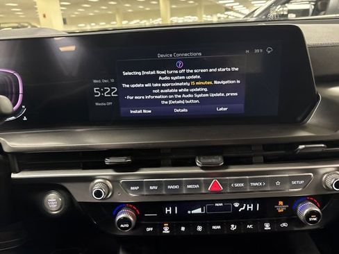 Used 2023 Kia Telluride LX image 17