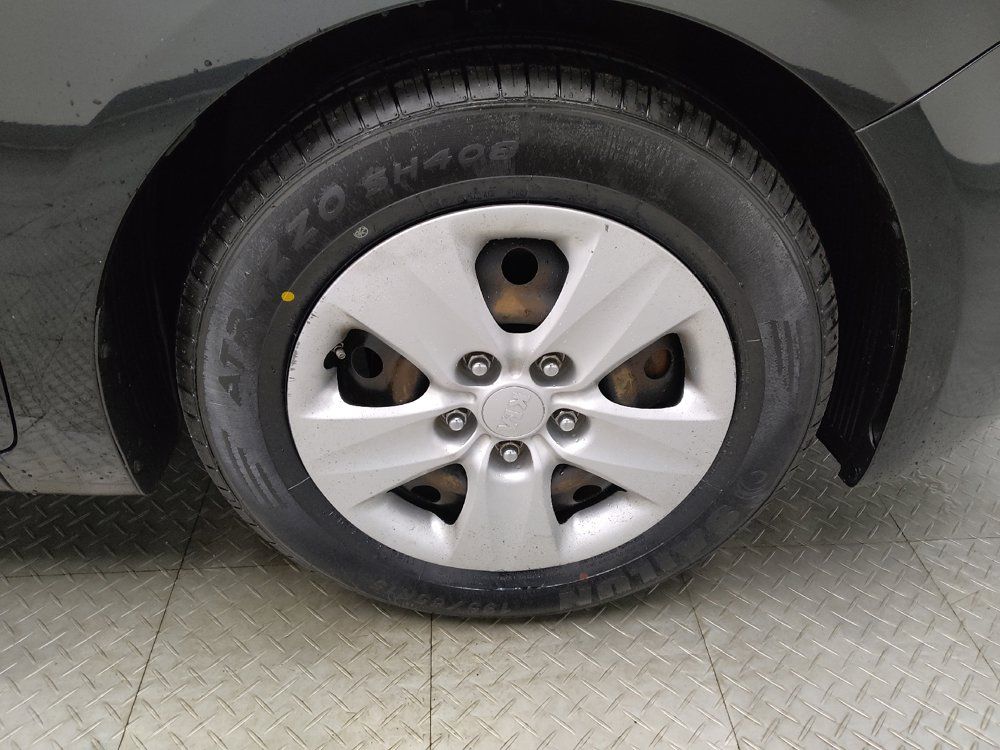 Used 2017 Kia Forte LX FWD image 31