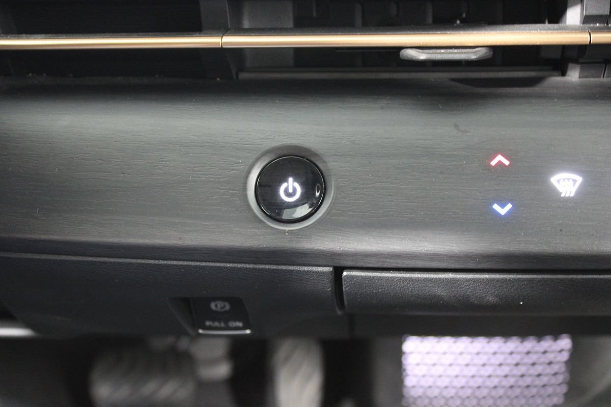 Used 2023 Nissan Ariya FWD image 12
