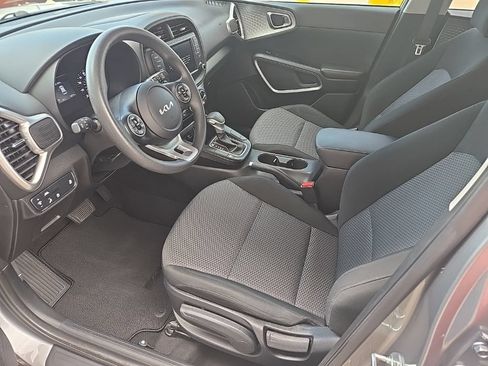 Used 2022 Kia Soul LX w/ Technology Package FWD image 14