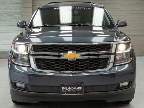 Used 2019 Chevrolet Suburban LT image 5