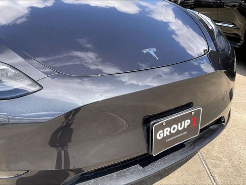 Used 2024 Tesla Model Y Long Range image 27