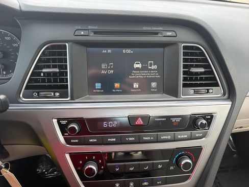 Used 2017 Hyundai Sonata SE FWD image 18