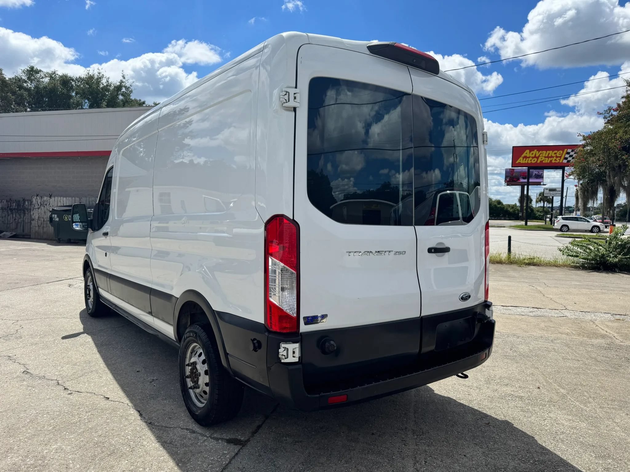 Used 2020 Ford Transit 250 Medium Roof AWD w/ Load Area Protection Package image 7