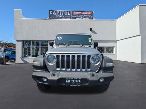 Used 2019 Jeep Wrangler Unlimited Sport S image 2