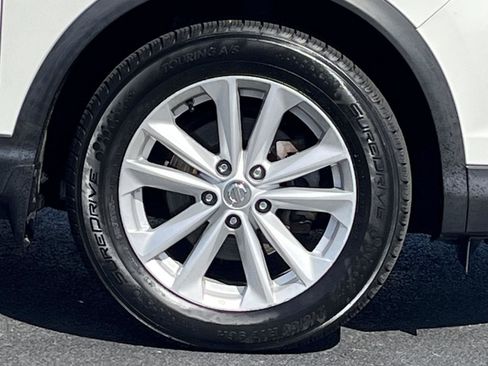 Used 2017 Nissan Rogue Sport S w/ S Appearance Package AWD/4WD image 30