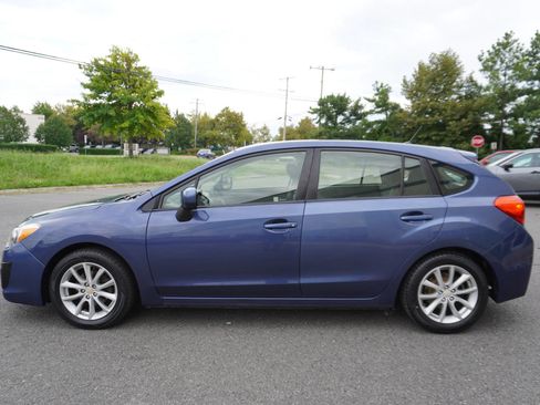 Used 2013 Subaru Impreza 2.0i Premium w/ Popular Pkg 1 AWD/4WD image 4