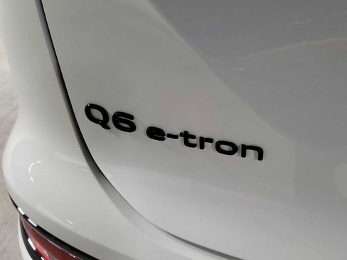 New 2027 Audi Q6 e-tron Premium Plus AWD/4WD image 9