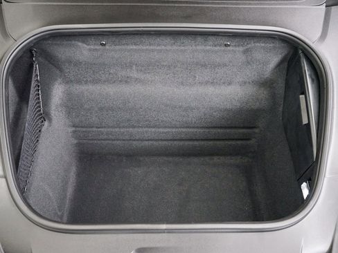 Used 2024 Porsche 911 Carrera image 38