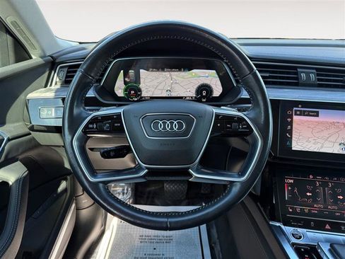 Used 2021 Audi e-tron Premium Plus w/ Premium Plus Package image 13