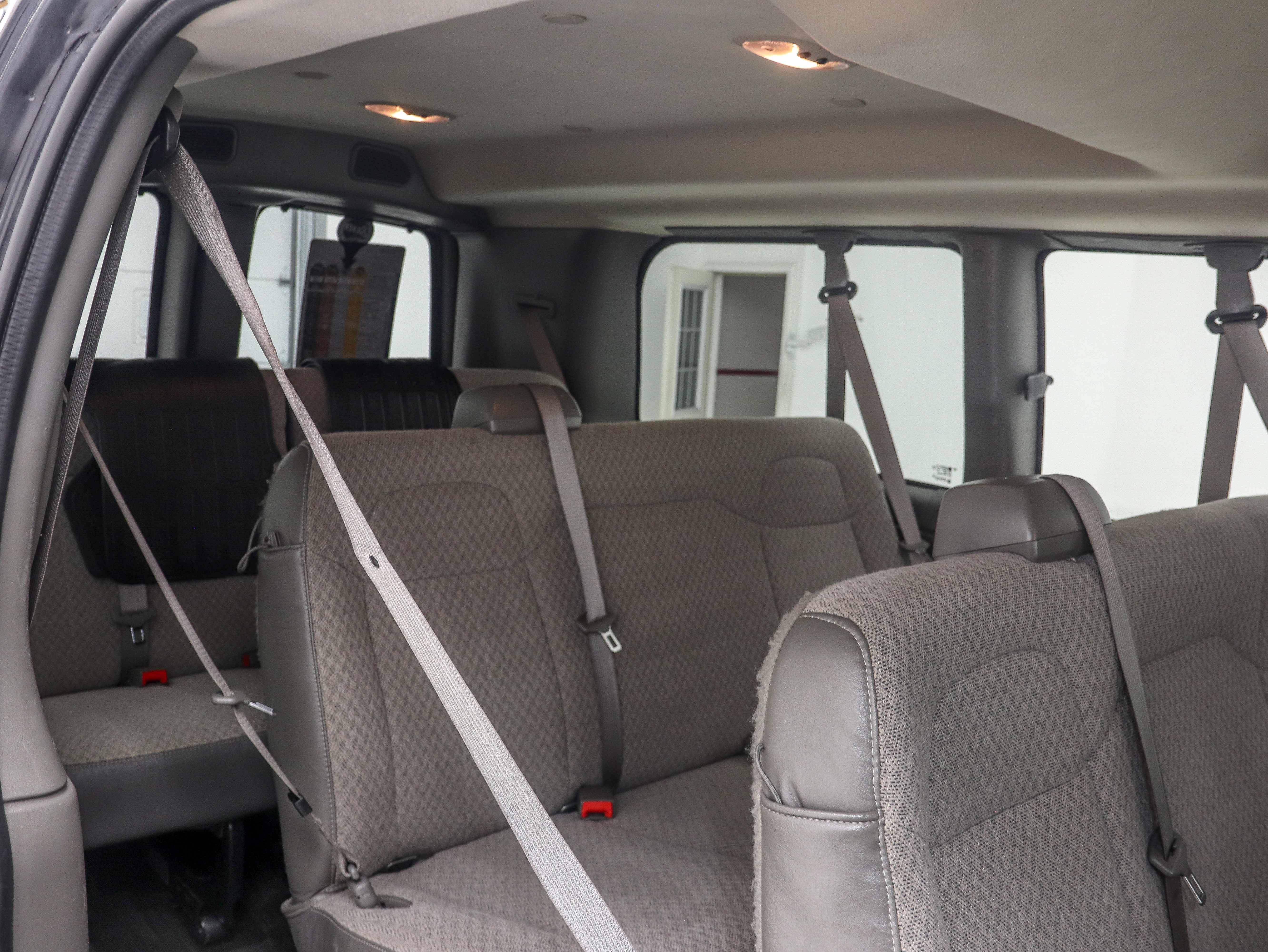Used 2016 Chevrolet Express 2500 LS RWD image 16