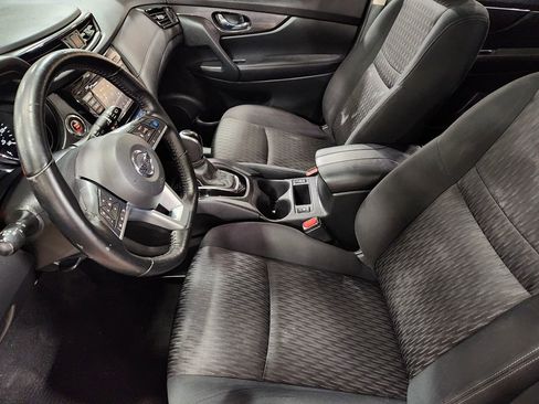 Used 2020 Nissan Rogue SV w/ Sun & Sound Touring Package image 29