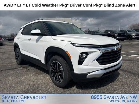 Used 2024 Chevrolet TrailBlazer LT w/ LT Cold Weather Package AWD/4WD image 1
