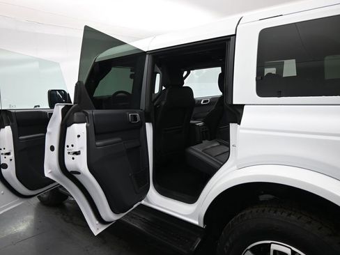 New 2026 Ford Bronco Outer Banks image 18