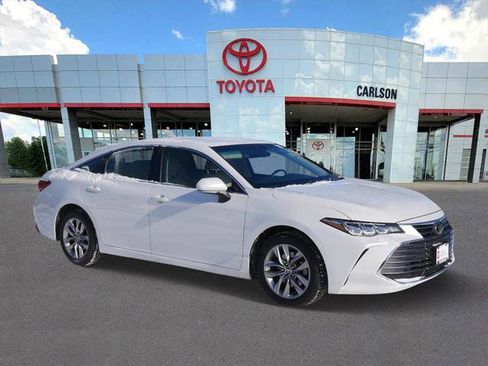 Certified 2021 Toyota Avalon XLE image 2