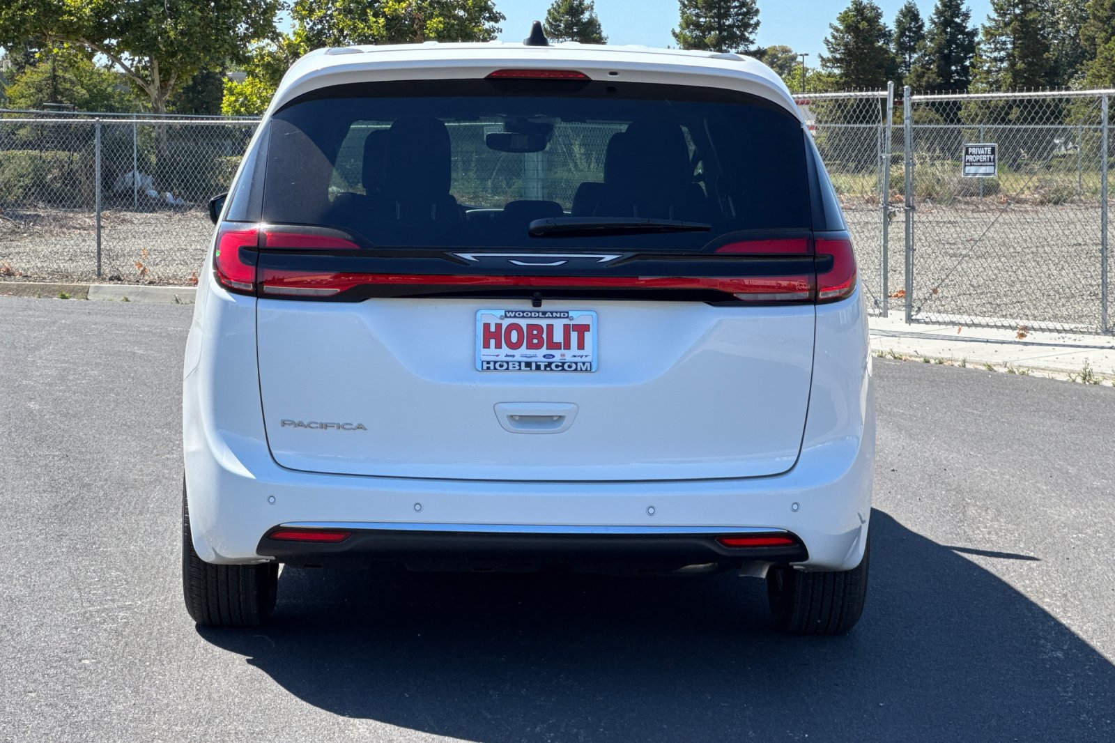 New 2027 Chrysler Pacifica Select FWD image 4
