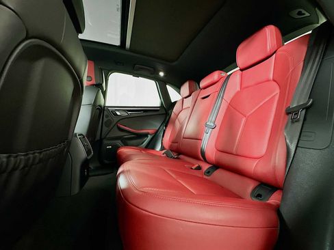 Certified 2021 Porsche Macan AWD/4WD image 23