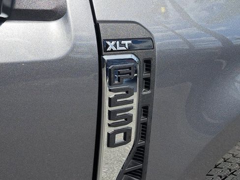 Certified 2025 Ford F250 XLT image 8