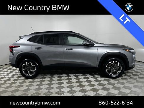 Used 2024 Chevrolet Trax LT w/ Driver Confidence Package image 8