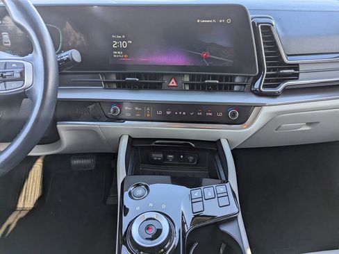 Certified 2023 Kia Sportage EX image 12