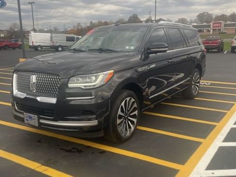 Used 2022 Lincoln Navigator L Reserve image 1
