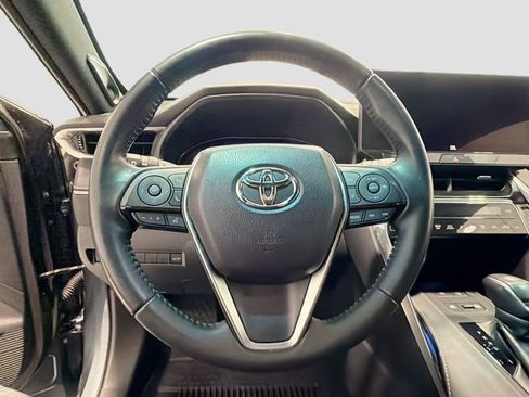 Certified 2024 Toyota Venza XLE AWD/4WD image 9