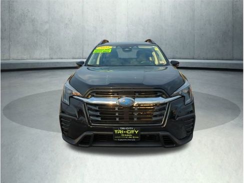 Used 2023 Subaru Ascent Premium w/ Convenience Package image 10