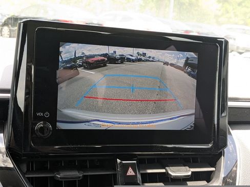 Used 2024 Toyota Corolla LE FWD image 19