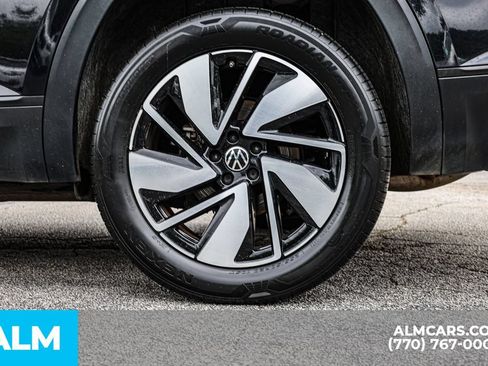 Used 2024 Volkswagen Atlas SE FWD image 17