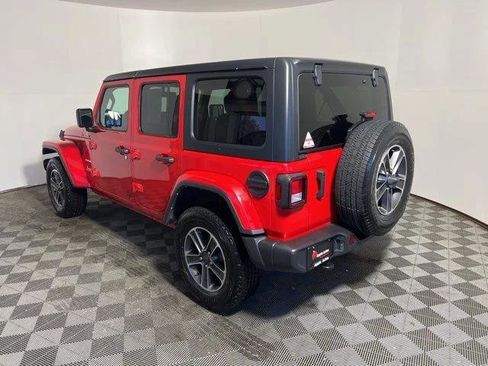 Certified 2023 Jeep Wrangler Unlimited Sahara AWD/4WD image 7