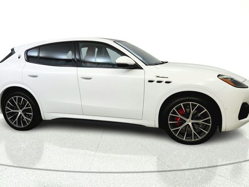 Used 2023 Maserati Grecale Modena AWD/4WD image 8
