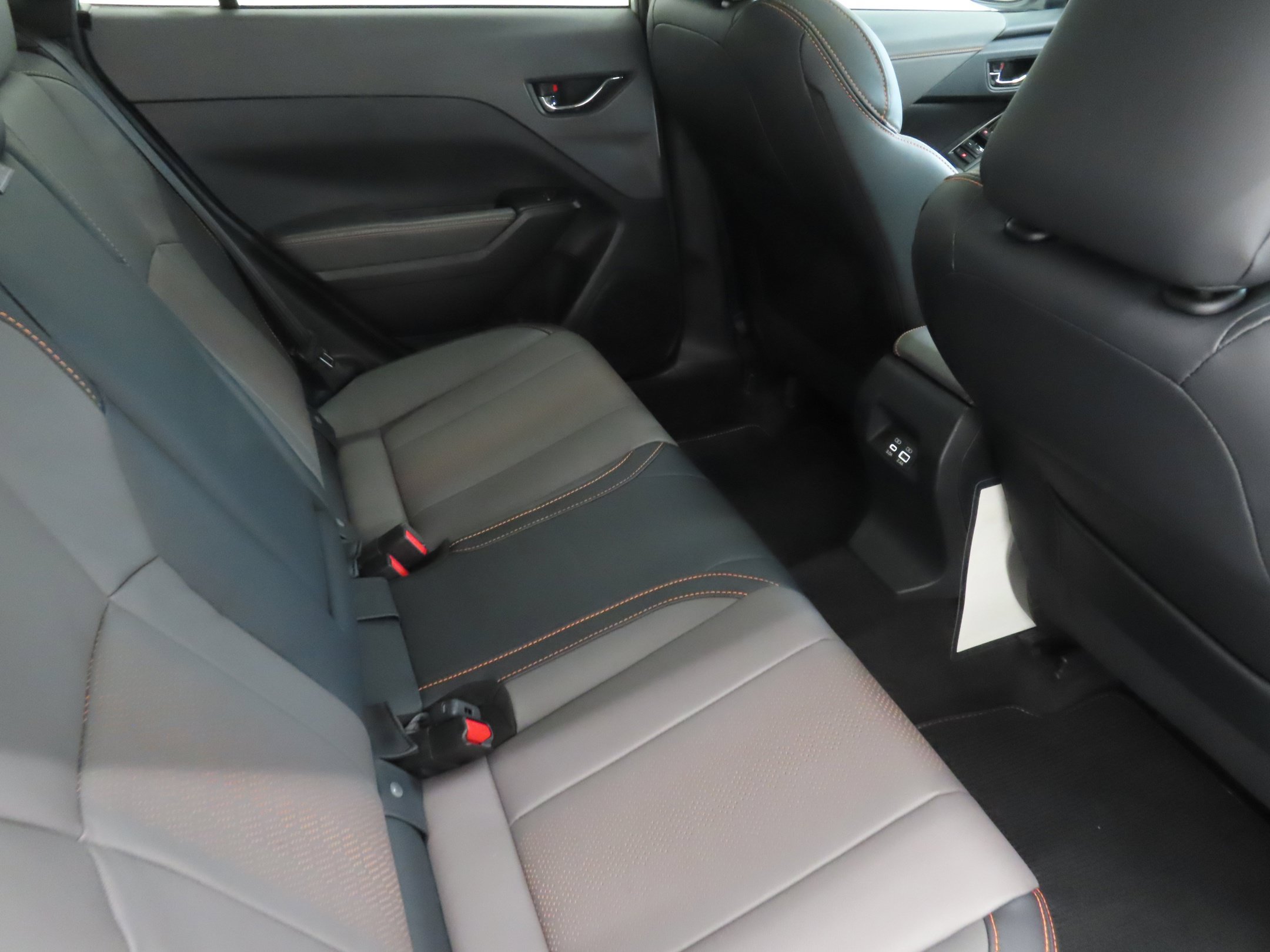 Used 2025 Subaru Crosstrek 2.5i Limited w/ Crosstrek Mirror Package AWD/4WD image 24