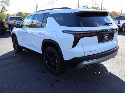 New 2026 Chevrolet Traverse LT w/ Driver Confidence Package FWD image 3