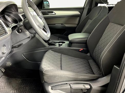 Used 2021 Volkswagen Atlas Cross Sport S image 19