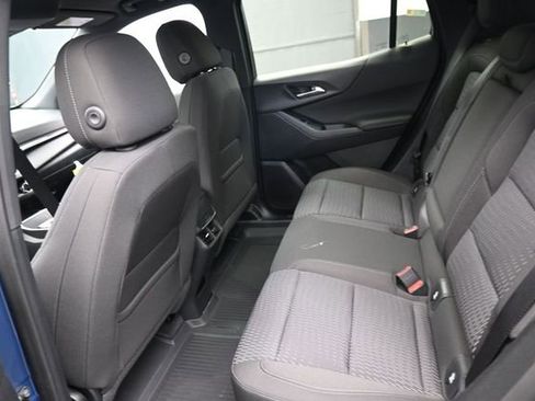 New 2026 Chevrolet Equinox LT w/ Midnight Edition FWD image 9