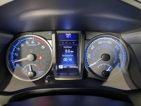 Certified 2023 Toyota Tacoma TRD Off-Road image 19