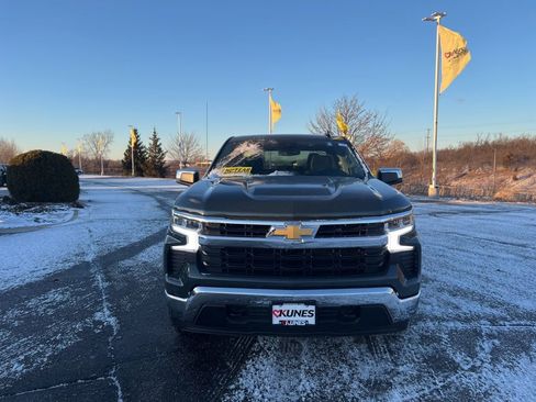 New 2026 Chevrolet Silverado 1500 LT image 2