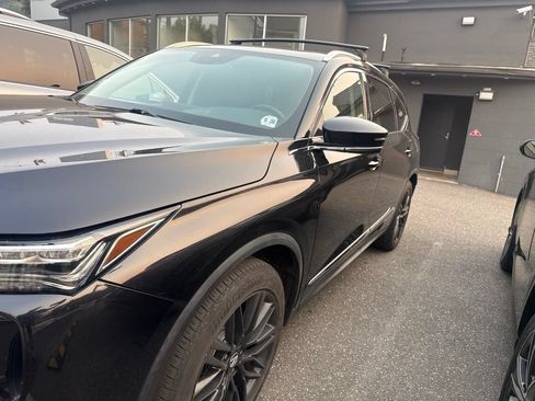Used 2022 Acura MDX SH-AWD w/ Advance Package image 2