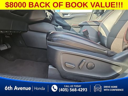 Used 2025 Ford Escape ST-Line AWD/4WD image 11