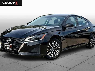Used 2023 Nissan Altima 2.5 SV