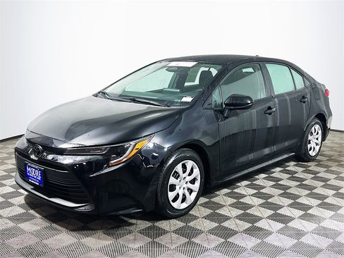 Certified 2024 Toyota Corolla LE image 4