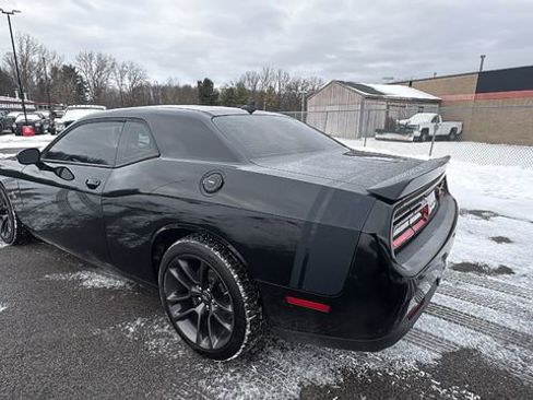 Used 2021 Dodge Challenger R/T Scat Pack w/ Scat Pack Stripe image 3