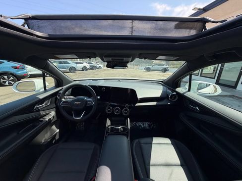 Used 2024 Chevrolet Blazer EV LT AWD/4WD image 19