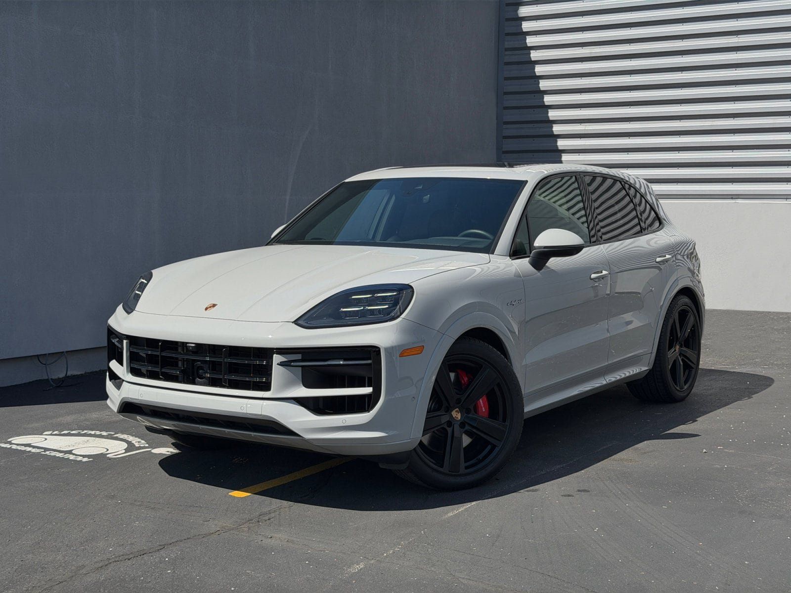 Certified 2026 Porsche Cayenne S AWD/4WD image 1