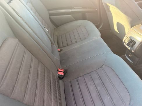Used 2020 Ford Fusion SE FWD image 15
